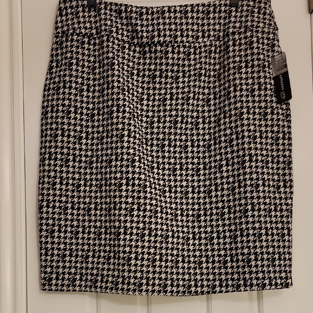 Soho Apparel Black and White Houndstooth Pencil Skirt